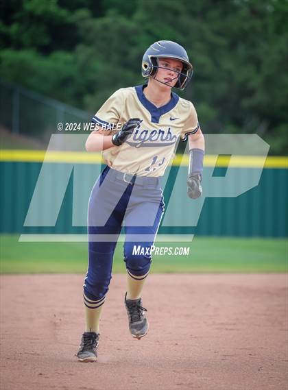 Thumbnail 2 in Memphis Central @ Arlington (4A Regional Semifinal) photogallery.
