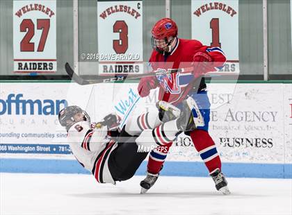 Thumbnail 1 in Natick @ Wellesley photogallery.