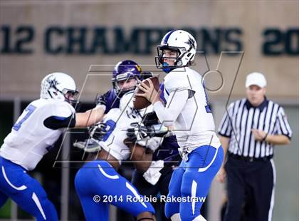 Thumbnail 2 in Liberty Hill vs. Navasota (UIL 4A Division 1 Semifinal) photogallery.