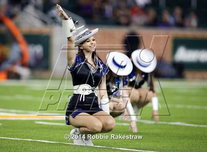 Thumbnail 3 in Liberty Hill vs. Navasota (UIL 4A Division 1 Semifinal) photogallery.