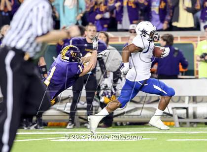 Thumbnail 1 in Liberty Hill vs. Navasota (UIL 4A Division 1 Semifinal) photogallery.