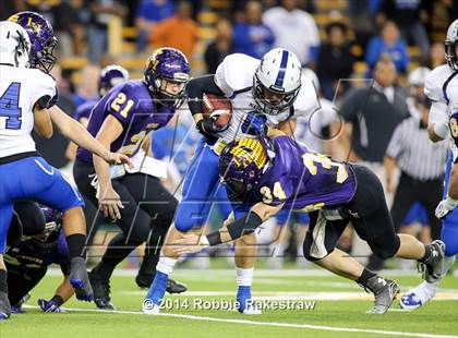 Thumbnail 3 in Liberty Hill vs. Navasota (UIL 4A Division 1 Semifinal) photogallery.