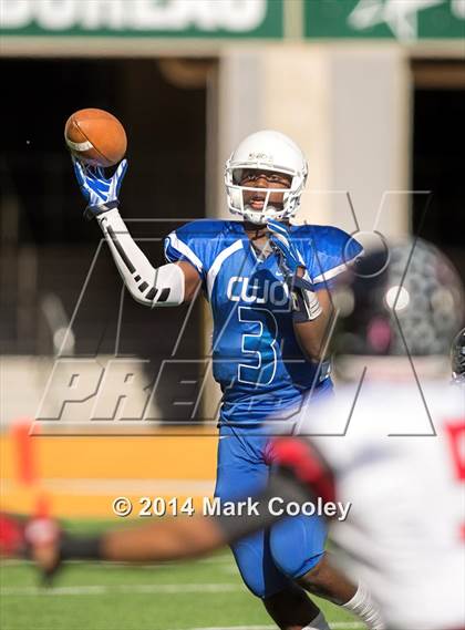 Thumbnail 1 in Rockwall-Heath vs. Tyler (UIL 5A Division 1 Region 2 Semifinal) photogallery.