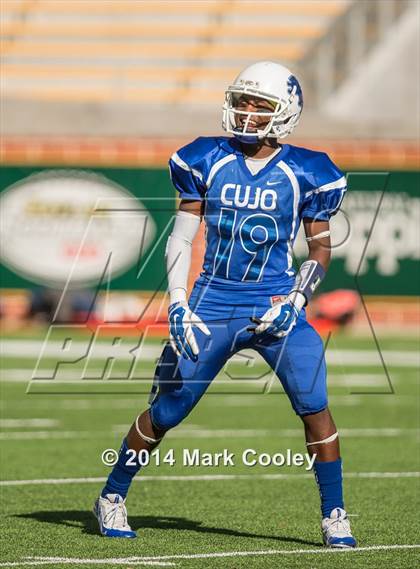 Thumbnail 2 in Rockwall-Heath vs. Tyler (UIL 5A Division 1 Region 2 Semifinal) photogallery.