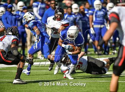 Thumbnail 2 in Rockwall-Heath vs. Tyler (UIL 5A Division 1 Region 2 Semifinal) photogallery.