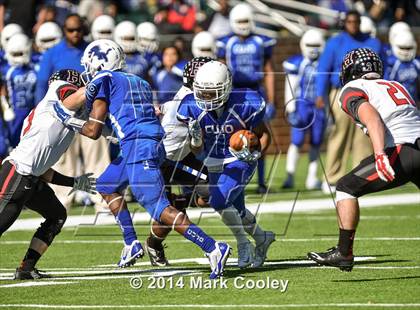 Thumbnail 2 in Rockwall-Heath vs. Tyler (UIL 5A Division 1 Region 2 Semifinal) photogallery.