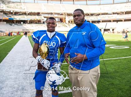 Thumbnail 3 in Rockwall-Heath vs. Tyler (UIL 5A Division 1 Region 2 Semifinal) photogallery.