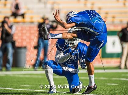 Thumbnail 1 in Rockwall-Heath vs. Tyler (UIL 5A Division 1 Region 2 Semifinal) photogallery.