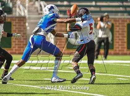 Thumbnail 2 in Rockwall-Heath vs. Tyler (UIL 5A Division 1 Region 2 Semifinal) photogallery.