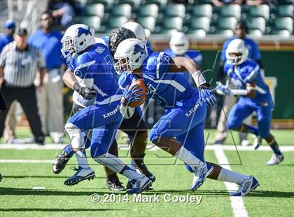Thumbnail 2 in Rockwall-Heath vs. Tyler (UIL 5A Division 1 Region 2 Semifinal) photogallery.