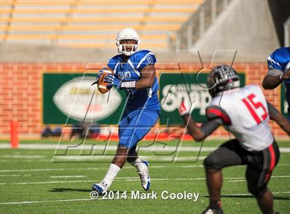 Thumbnail 3 in Rockwall-Heath vs. Tyler (UIL 5A Division 1 Region 2 Semifinal) photogallery.