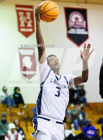 Thumbnail 3 in Northwood vs. E.E. Smith (Hoops and Dreams Showcase 2025) photogallery.