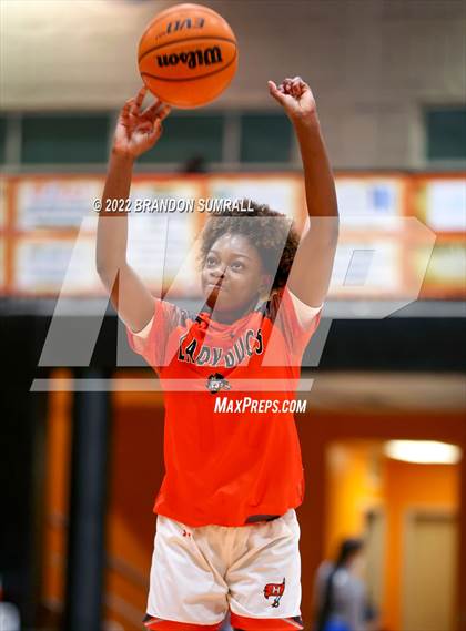Thumbnail 2 in Tuscaloosa County @ Hoover photogallery.