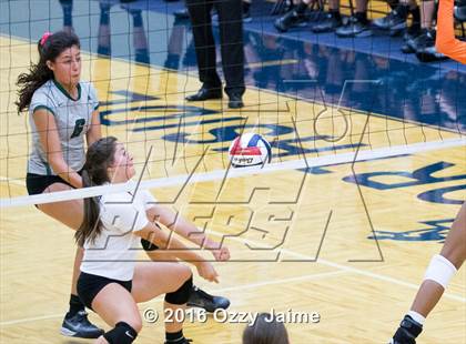 Thumbnail 2 in Reagan @ Brandeis photogallery.