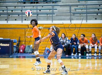Thumbnail 1 in Reagan @ Brandeis photogallery.