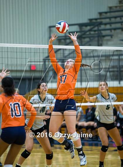 Thumbnail 2 in Reagan @ Brandeis photogallery.