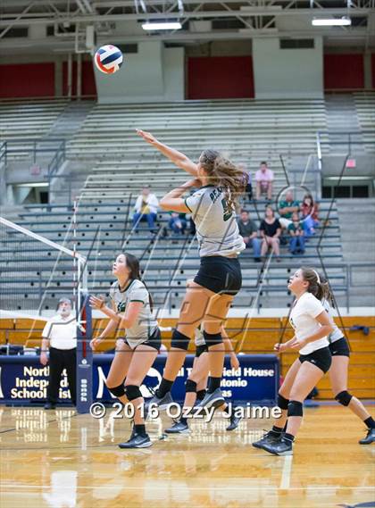 Thumbnail 3 in Reagan @ Brandeis photogallery.