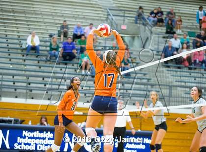 Thumbnail 2 in Reagan @ Brandeis photogallery.