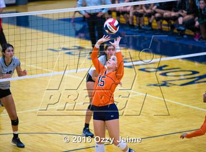 Thumbnail 1 in Reagan @ Brandeis photogallery.