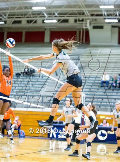 Thumbnail 3 in Reagan @ Brandeis photogallery.