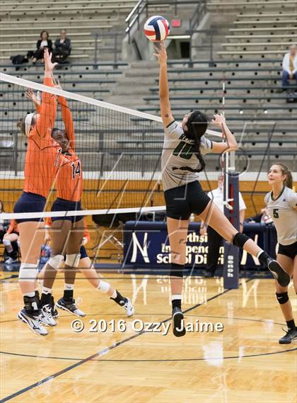 Thumbnail 1 in Reagan @ Brandeis photogallery.