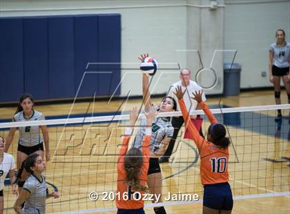 Thumbnail 3 in Reagan @ Brandeis photogallery.