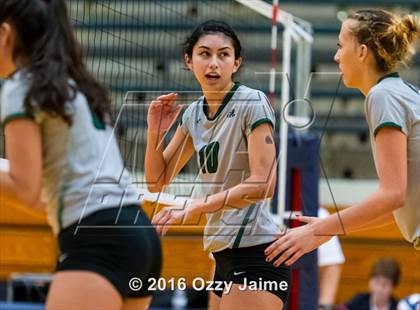Thumbnail 1 in Reagan @ Brandeis photogallery.