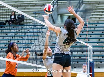 Thumbnail 1 in Reagan @ Brandeis photogallery.