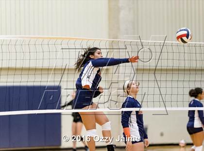 Thumbnail 2 in Reagan @ Brandeis photogallery.