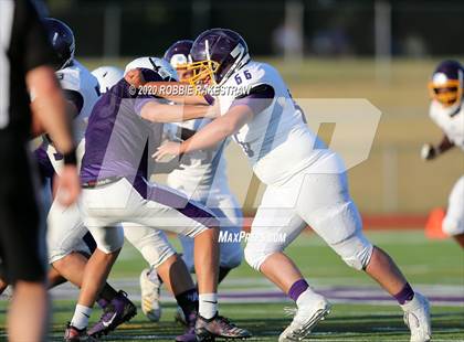 Thumbnail 3 in Farmersville vs Bonham (Scrimmage) photogallery.