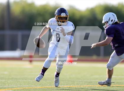 Thumbnail 1 in Farmersville vs Bonham (Scrimmage) photogallery.