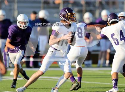 Thumbnail 1 in Farmersville vs Bonham (Scrimmage) photogallery.