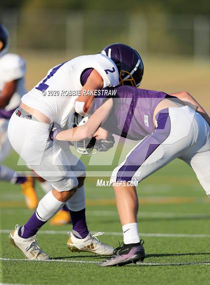 Thumbnail 3 in Farmersville vs Bonham (Scrimmage) photogallery.