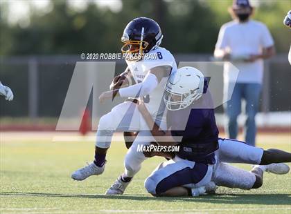 Thumbnail 3 in Farmersville vs Bonham (Scrimmage) photogallery.