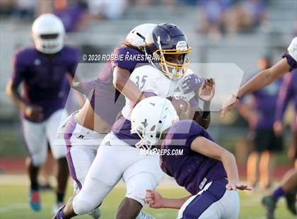 Thumbnail 2 in Farmersville vs Bonham (Scrimmage) photogallery.