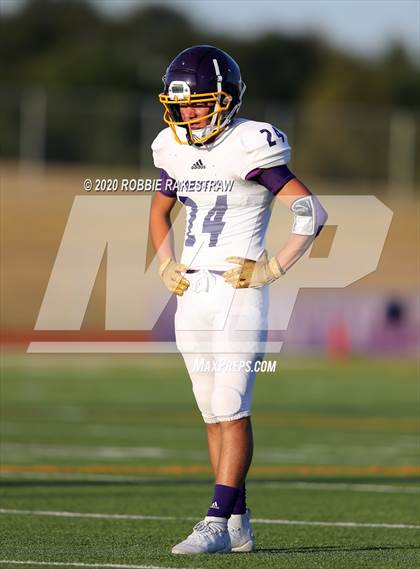 Thumbnail 3 in Farmersville vs Bonham (Scrimmage) photogallery.