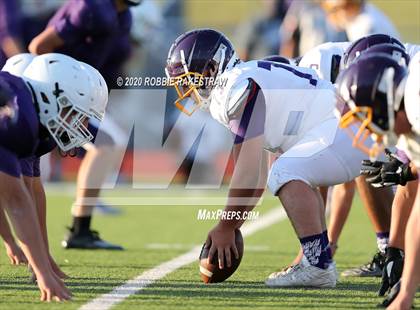 Thumbnail 2 in Farmersville vs Bonham (Scrimmage) photogallery.