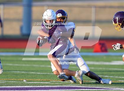 Thumbnail 3 in Farmersville vs Bonham (Scrimmage) photogallery.