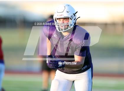 Thumbnail 2 in Farmersville vs Bonham (Scrimmage) photogallery.