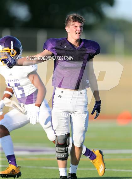 Thumbnail 1 in Farmersville vs Bonham (Scrimmage) photogallery.