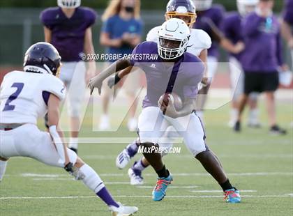 Thumbnail 3 in Farmersville vs Bonham (Scrimmage) photogallery.