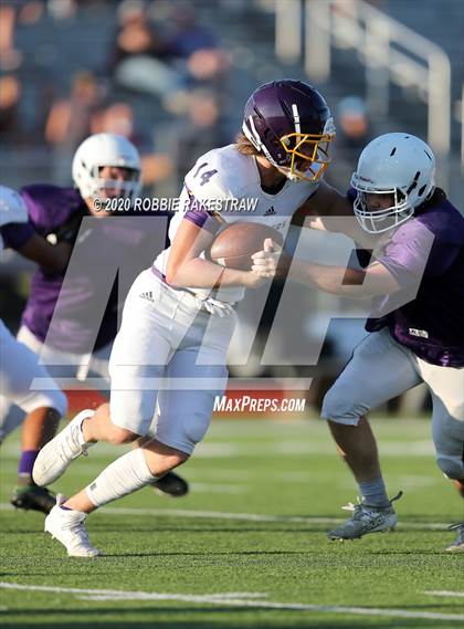 Thumbnail 2 in Farmersville vs Bonham (Scrimmage) photogallery.