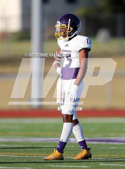 Thumbnail 3 in Farmersville vs Bonham (Scrimmage) photogallery.