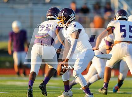 Thumbnail 1 in Farmersville vs Bonham (Scrimmage) photogallery.