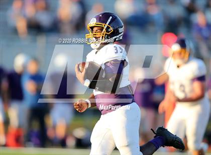 Thumbnail 3 in Farmersville vs Bonham (Scrimmage) photogallery.