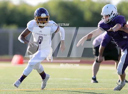 Thumbnail 3 in Farmersville vs Bonham (Scrimmage) photogallery.