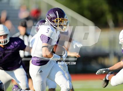 Thumbnail 1 in Farmersville vs Bonham (Scrimmage) photogallery.