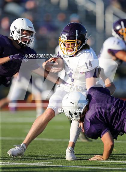 Thumbnail 3 in Farmersville vs Bonham (Scrimmage) photogallery.