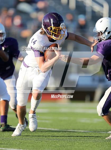 Thumbnail 1 in Farmersville vs Bonham (Scrimmage) photogallery.