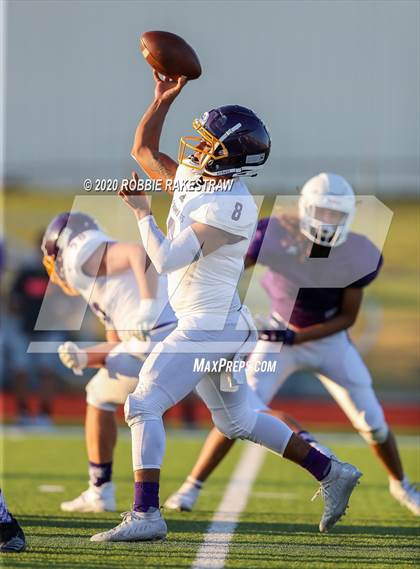 Thumbnail 1 in Farmersville vs Bonham (Scrimmage) photogallery.